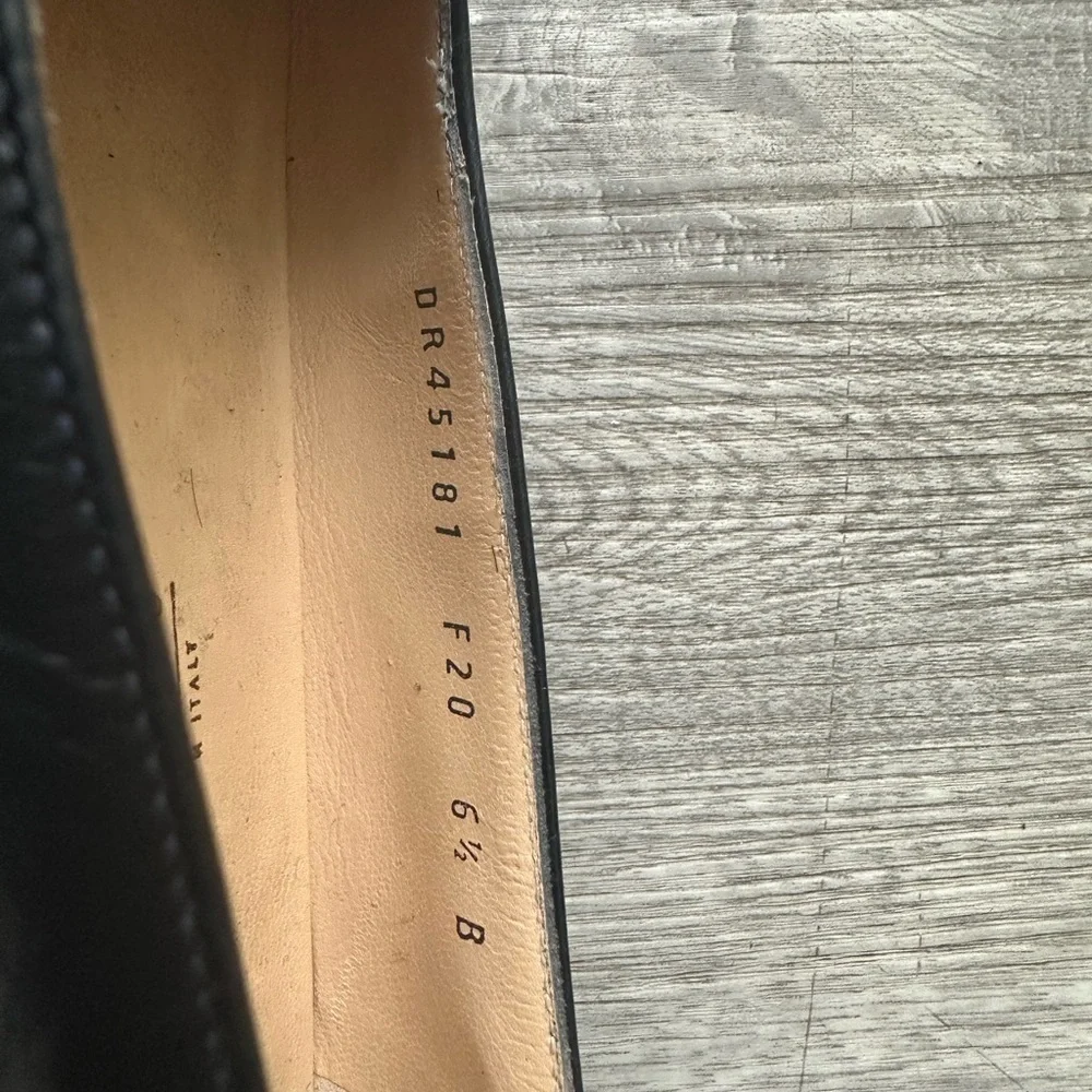 Restored Salvatore Ferragamo Women's Black and Flats Sz 6.5 runs like 6